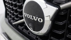 2023 (73) VOLVO XC40 2.0 B3P Plus Dark 5dr Auto 5229057