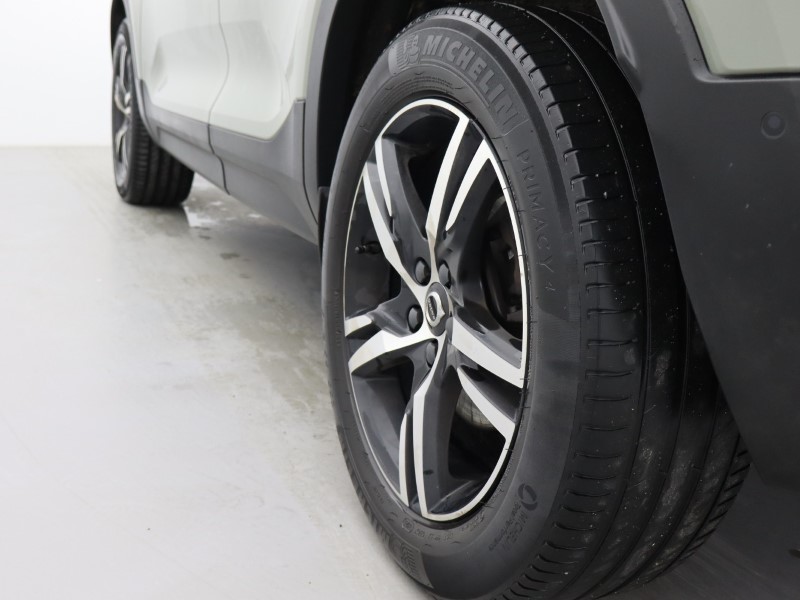 2023 (73) VOLVO XC40 2.0 B3P Plus Dark 5dr Auto 5229067