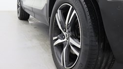 2023 (73) VOLVO XC40 2.0 B3P Plus Dark 5dr Auto 5229067