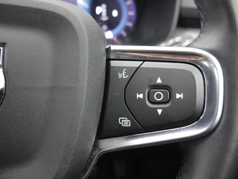 2023 (73) VOLVO XC40 2.0 B3P Plus Dark 5dr Auto 5229089