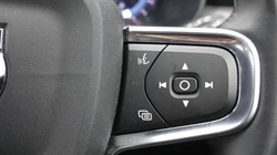 2023 (73) VOLVO XC40 2.0 B3P Plus Dark 5dr Auto 5229089