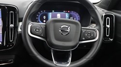 2023 (73) VOLVO XC40 2.0 B3P Plus Dark 5dr Auto 5229087