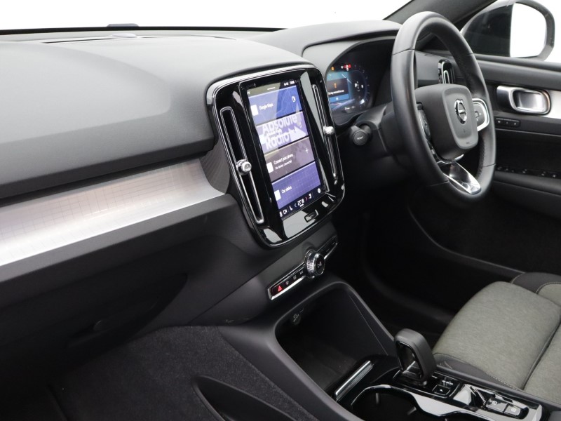 2023 (73) VOLVO XC40 2.0 B3P Plus Dark 5dr Auto 5229081