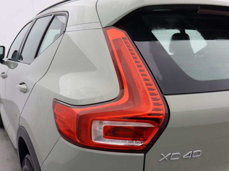 2023 (73) VOLVO XC40 2.0 B3P Plus Dark 5dr Auto 5229060