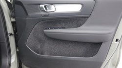 2023 (73) VOLVO XC40 2.0 B3P Plus Dark 5dr Auto 5229070