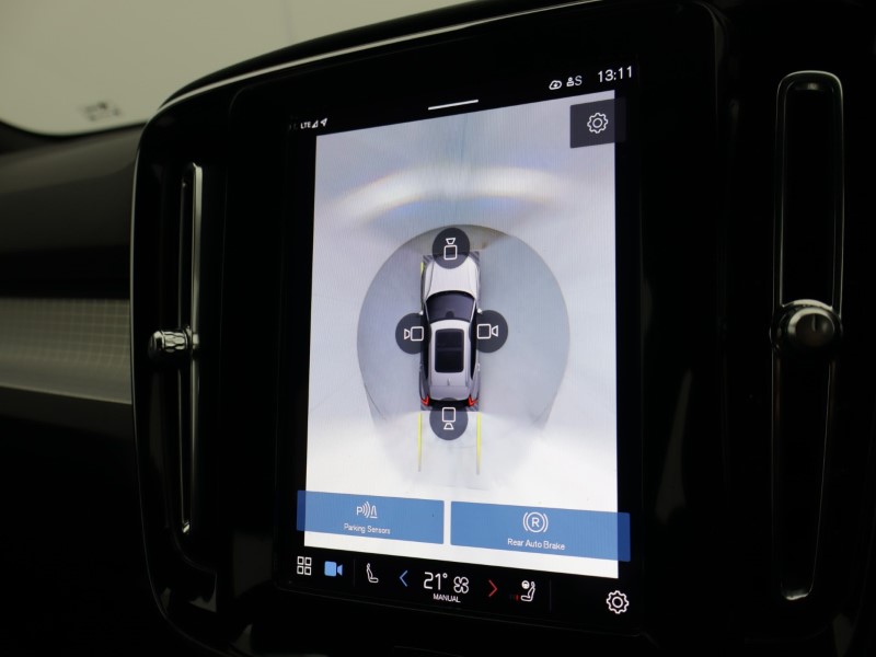 2023 (73) VOLVO XC40 2.0 B3P Plus Dark 5dr Auto 5229093