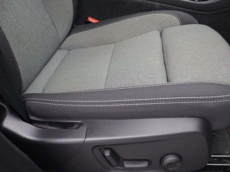 2023 (73) VOLVO XC40 2.0 B3P Plus Dark 5dr Auto 5229076