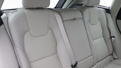 2024 (24) VOLVO XC60 2.0 B5P Plus Dark 5dr AWD Geartronic 5270792