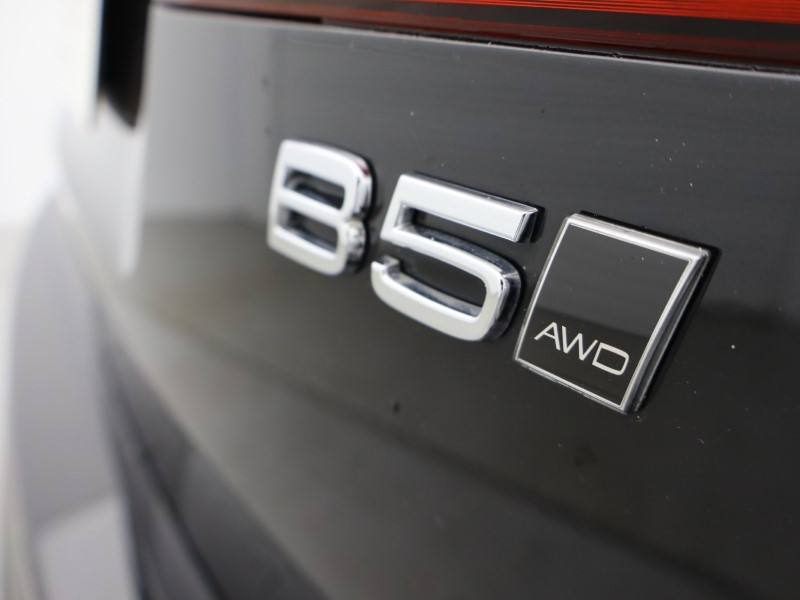 2024 (24) VOLVO XC60 2.0 B5P Plus Dark 5dr AWD Geartronic 5270768
