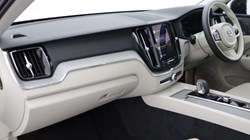 2024 (24) VOLVO XC60 2.0 B5P Plus Dark 5dr AWD Geartronic 5270787
