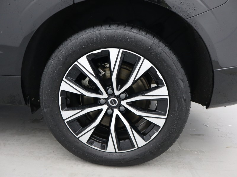 2024 (24) VOLVO XC60 2.0 B5P Plus Dark 5dr AWD Geartronic 5270773