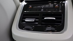 2024 (24) VOLVO XC60 2.0 B5P Plus Dark 5dr AWD Geartronic 5270794