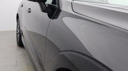 2024 (24) VOLVO XC60 2.0 B5P Plus Dark 5dr AWD Geartronic 5270764