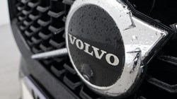 2024 (24) VOLVO XC60 2.0 B5P Plus Dark 5dr AWD Geartronic 5270762