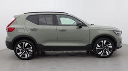 2025 (74) VOLVO XC40 2.0 B4P Plus Dark 5dr Auto 5339163
