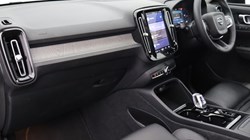 2023 (23) VOLVO XC40 2.0 B4P Ultimate Dark 5dr Auto 5254634