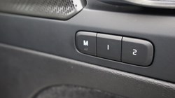 2023 (23) VOLVO XC40 2.0 B4P Ultimate Dark 5dr Auto 5254628