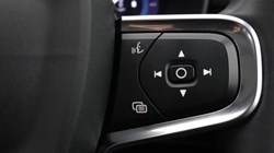 2023 (23) VOLVO XC40 2.0 B4P Ultimate Dark 5dr Auto 5254646