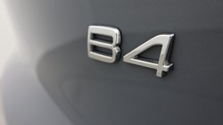 2023 (23) VOLVO XC40 2.0 B4P Ultimate Dark 5dr Auto 5254613