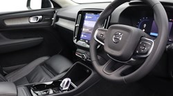 2023 (23) VOLVO XC40 2.0 B4P Ultimate Dark 5dr Auto 5254631