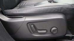 2023 (23) VOLVO XC40 2.0 B4P Ultimate Dark 5dr Auto 5254629