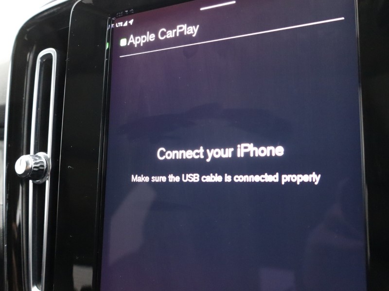 2023 (23) VOLVO XC40 2.0 B4P Ultimate Dark 5dr Auto 5254650