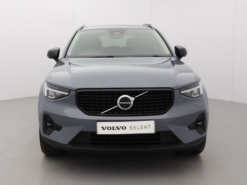 2023 (23) VOLVO XC40 2.0 B4P Ultimate Dark 5dr Auto 5254598