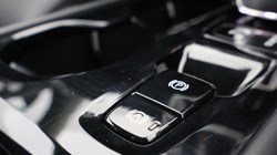 2023 (23) VOLVO XC40 2.0 B4P Ultimate Dark 5dr Auto 5254655