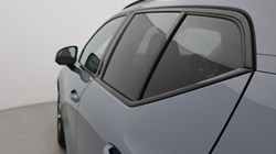 2023 (23) VOLVO XC40 2.0 B4P Ultimate Dark 5dr Auto 5254616