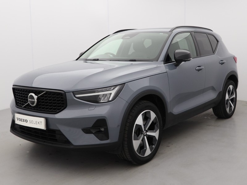 2023 (23) VOLVO XC40 2.0 B4P Ultimate Dark 5dr Auto 5254597