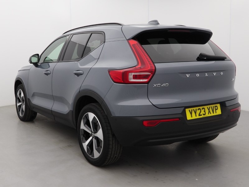 2023 (23) VOLVO XC40 2.0 B4P Ultimate Dark 5dr Auto 5254603