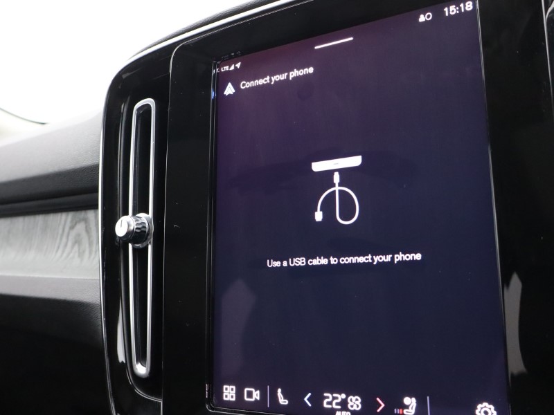 2023 (23) VOLVO XC40 2.0 B4P Ultimate Dark 5dr Auto 5254651