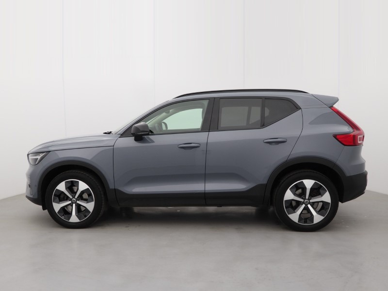 2023 (23) VOLVO XC40 2.0 B4P Ultimate Dark 5dr Auto 5254601