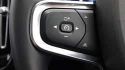 2023 (23) VOLVO XC40 2.0 B4P Ultimate Dark 5dr Auto 5254644