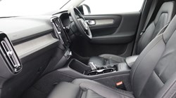 2023 (23) VOLVO XC40 2.0 B4P Ultimate Dark 5dr Auto 5254619
