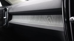 2023 (23) VOLVO XC40 2.0 B4P Ultimate Dark 5dr Auto 5254656