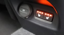 2023 (23) VOLVO XC40 2.0 B4P Ultimate Dark 5dr Auto 5254640