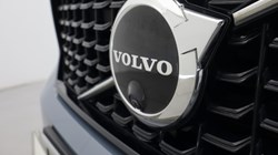 2023 (23) VOLVO XC40 2.0 B4P Ultimate Dark 5dr Auto 5254608