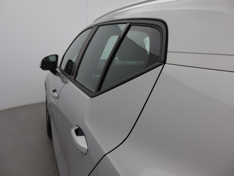 2023 (73) VOLVO XC40 2.0 B3P Core 5dr Auto 5273714