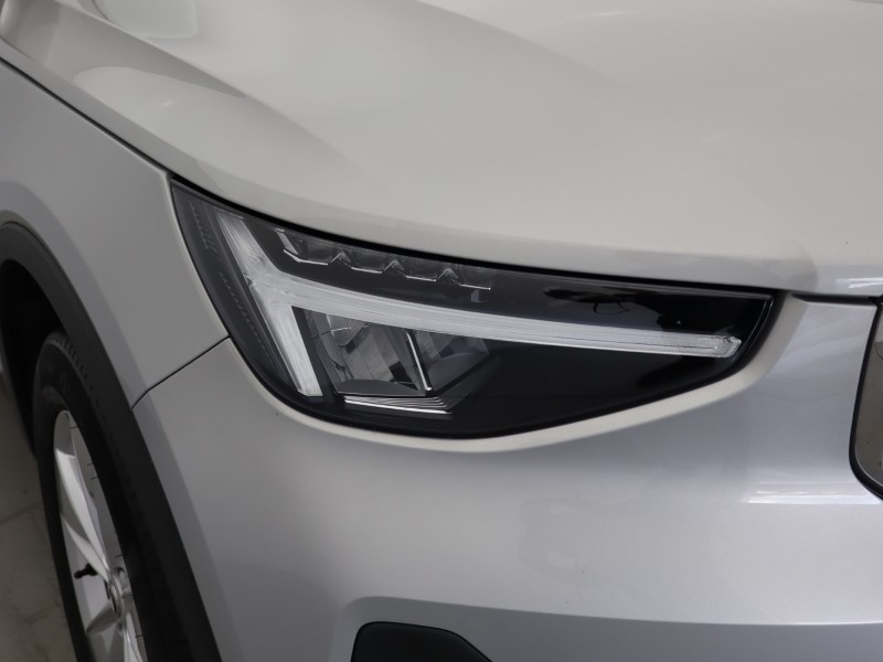 2023 (73) VOLVO XC40 2.0 B3P Core 5dr Auto 5273703