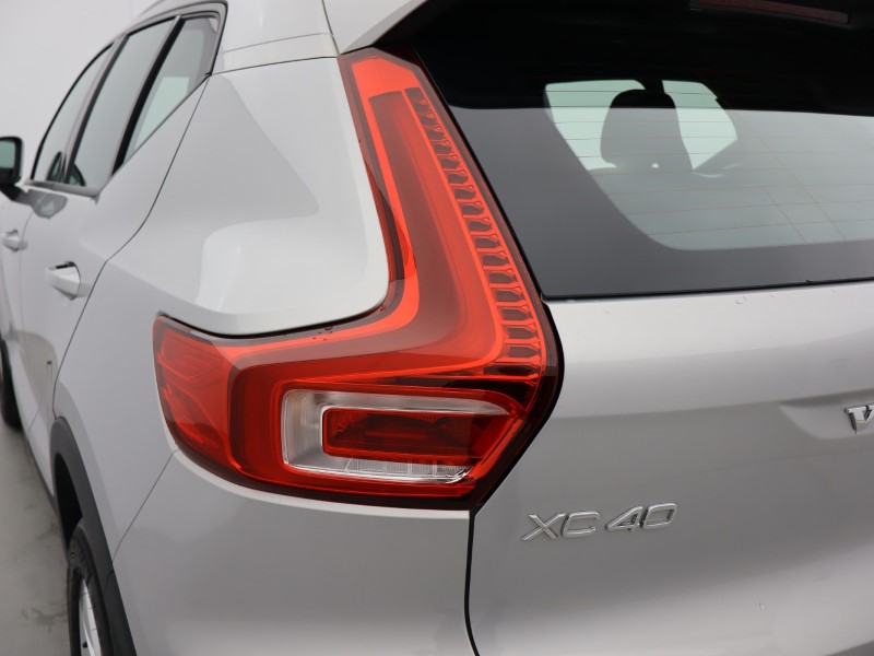 2023 (73) VOLVO XC40 2.0 B3P Core 5dr Auto 5273708