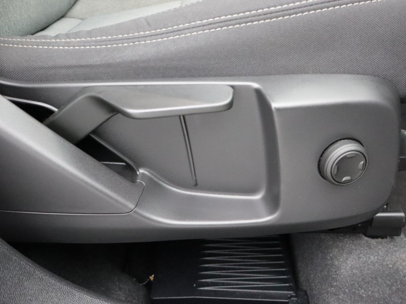 2023 (73) VOLVO XC40 2.0 B3P Core 5dr Auto 5273723