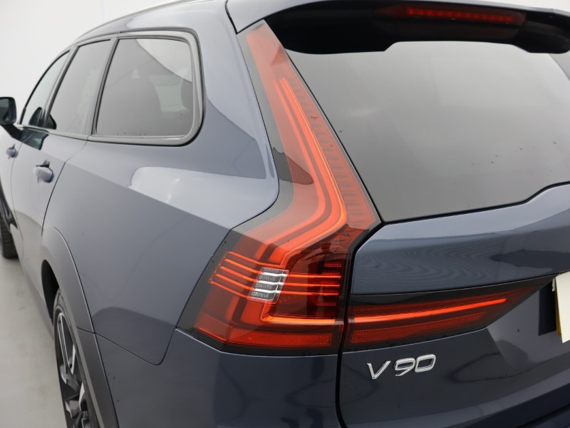 2023 (73) VOLVO V90 2.0 B6P Cross Country Ultimate 5dr AWD Auto 5265462
