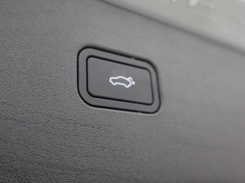 2025 (75) VOLVO EX30 200kW SM Extended Range Plus 69kWh 5dr Auto 5275262