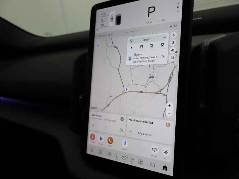 2025 (75) VOLVO EX30 200kW SM Extended Range Plus 69kWh 5dr Auto 5275244