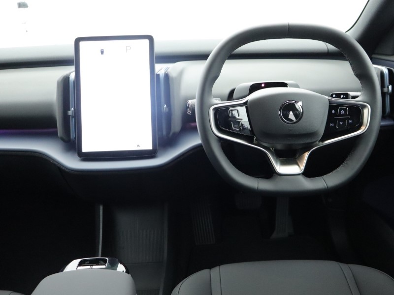 2025 (75) VOLVO EX30 200kW SM Extended Range Plus 69kWh 5dr Auto 5275239