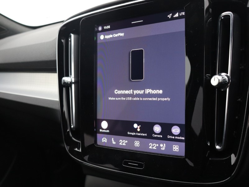 2025 (75) VOLVO XC40 2.0 B3P Plus Dark 5dr Auto 5274855