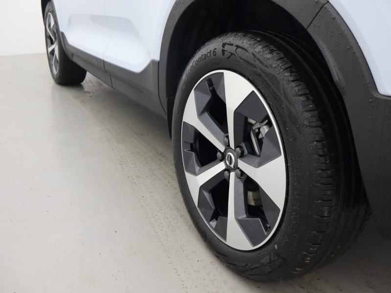 2025 (75) VOLVO XC40 2.0 B3P Plus Dark 5dr Auto 5274872