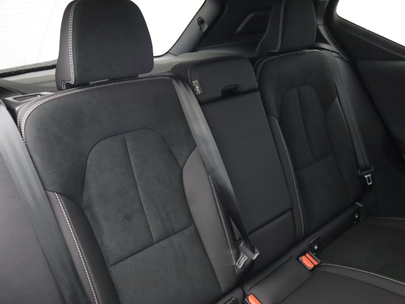 2025 (75) VOLVO XC40 2.0 B3P Plus Dark 5dr Auto 5274846