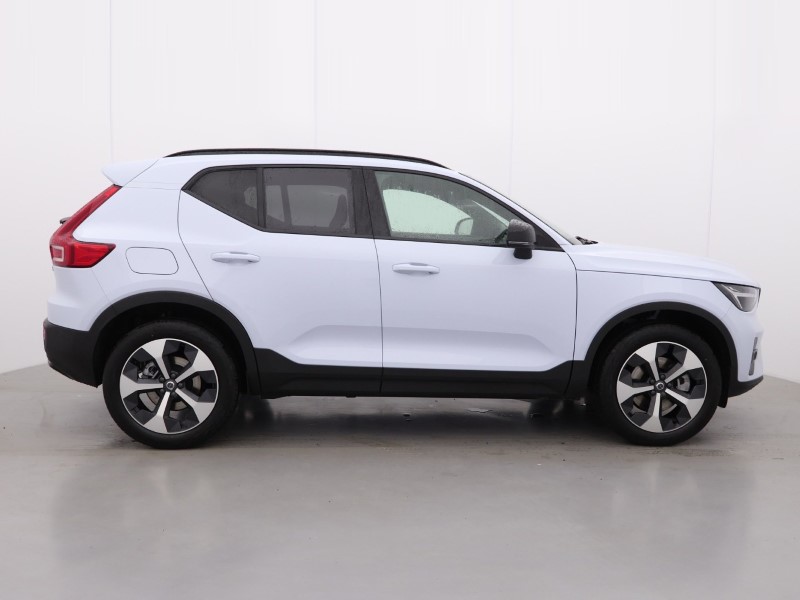 2025 (75) VOLVO XC40 2.0 B3P Plus Dark 5dr Auto 5274825